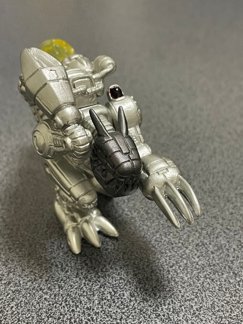 デジタルモンスターフィギュア　ムゲンドラモンVSヴォーグレイモン