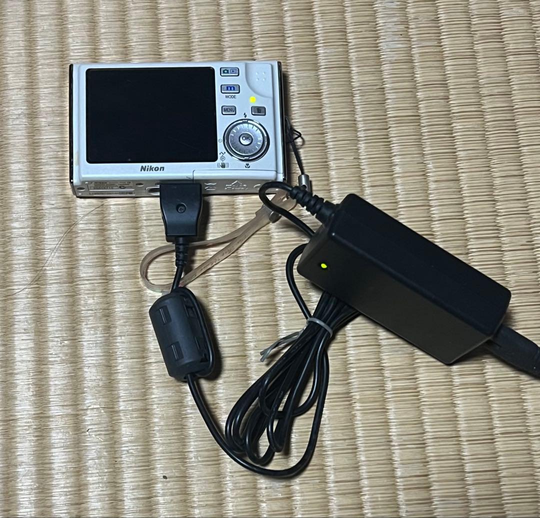 Nikon Coolpix S8 パールホワイト　完同品　ユーズド