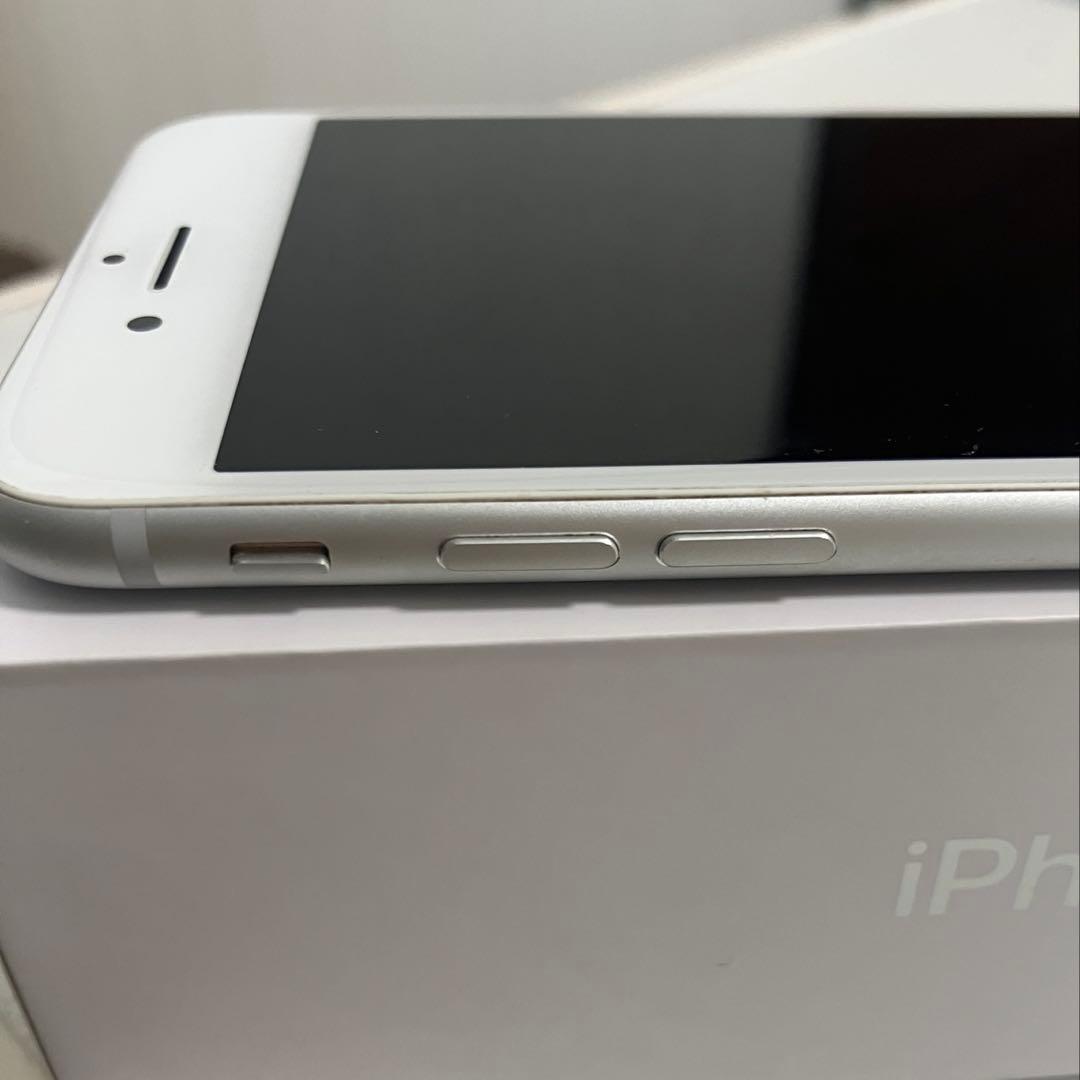 iPhone8 本体　箱あり