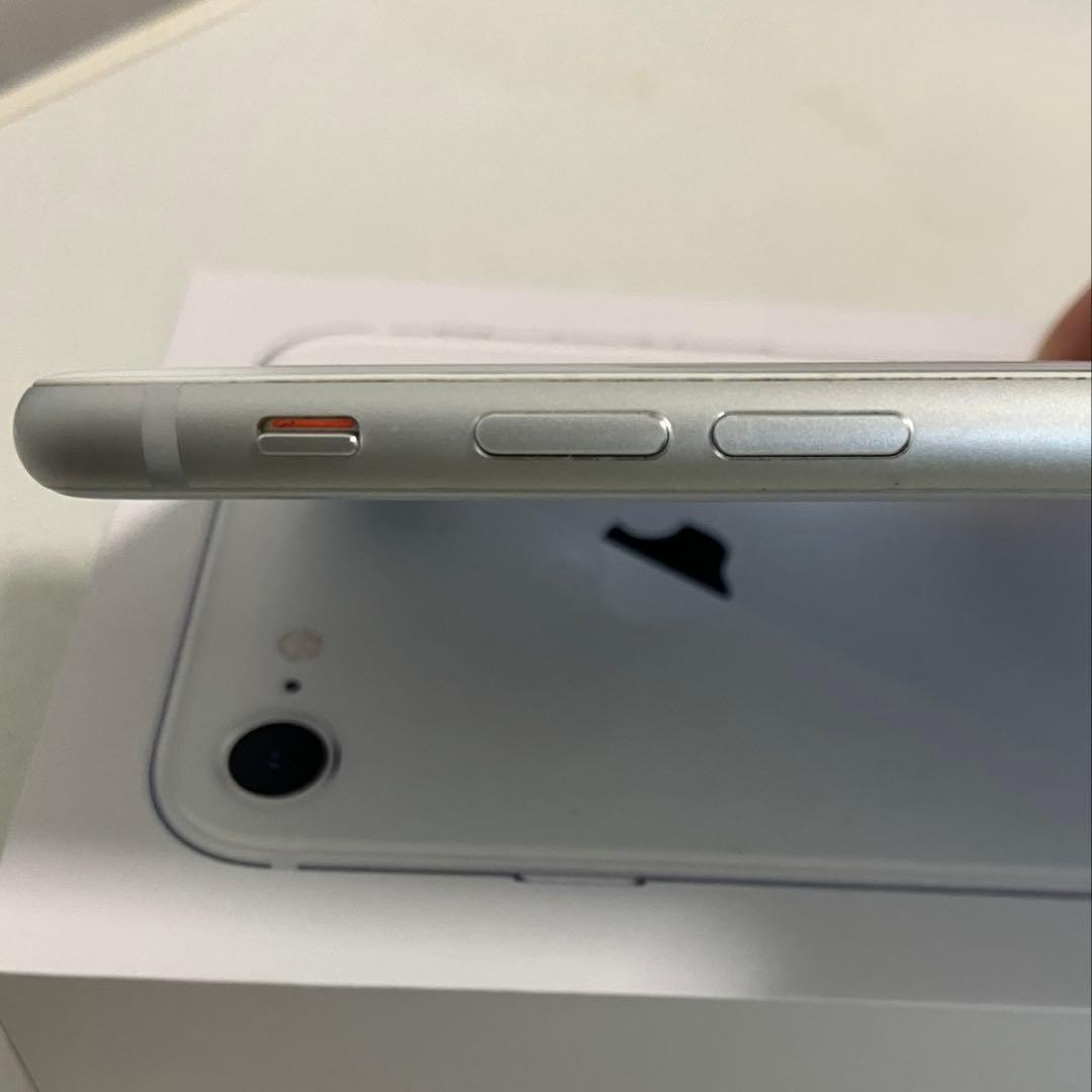 iPhone8 本体　箱あり