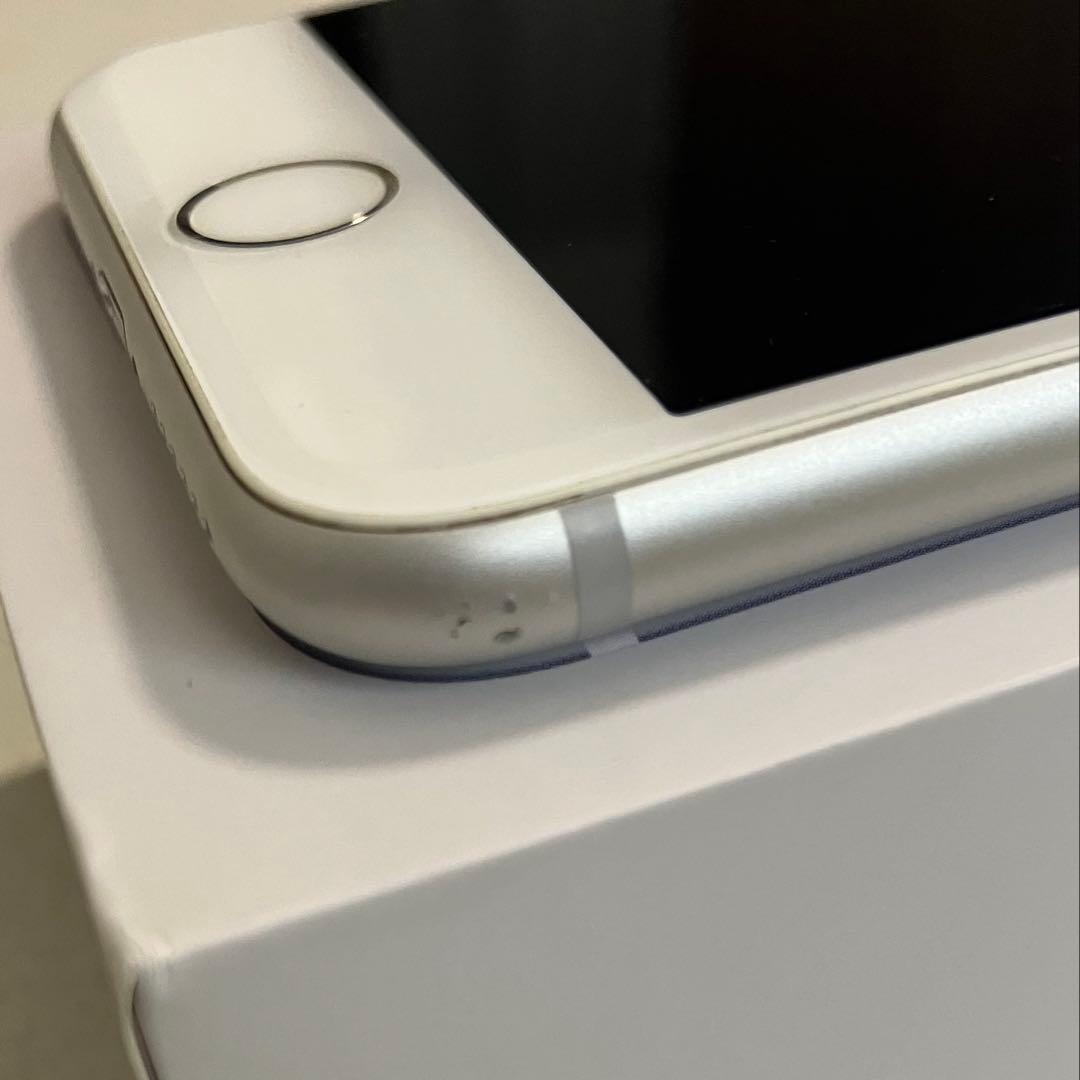 iPhone8 本体　箱あり
