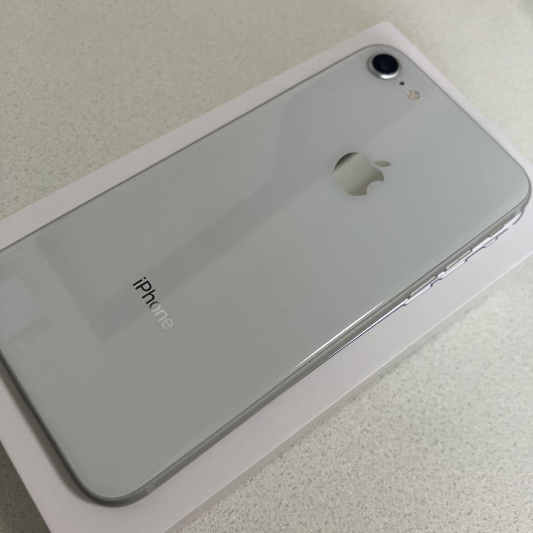 iPhone8 本体　箱あり