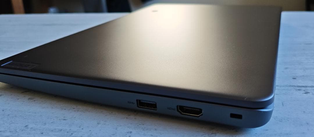 中古美品　Lenovo 14e Chromebook Gen3 LTEモデル