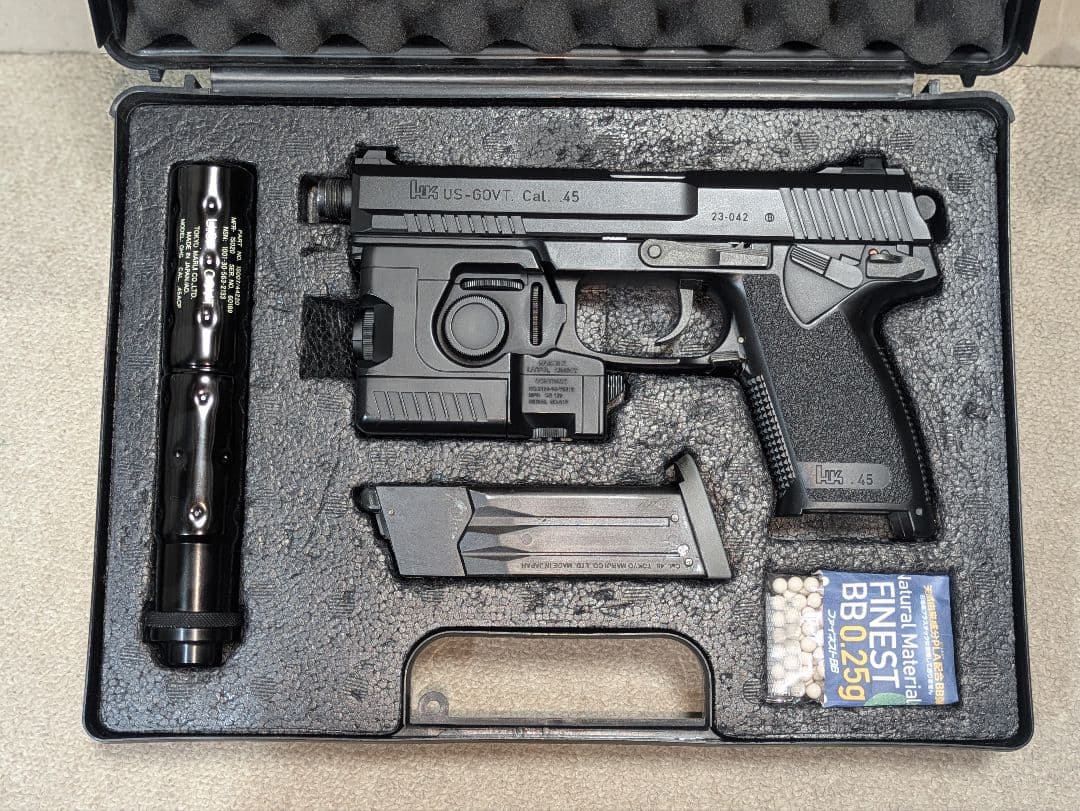美品☆東京マルイ SOCOM Mk23 ガスガン サイレンサー ライト付き