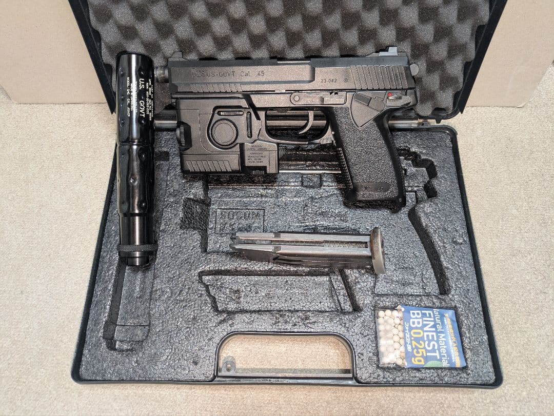 美品☆東京マルイ SOCOM Mk23 ガスガン サイレンサー ライト付き