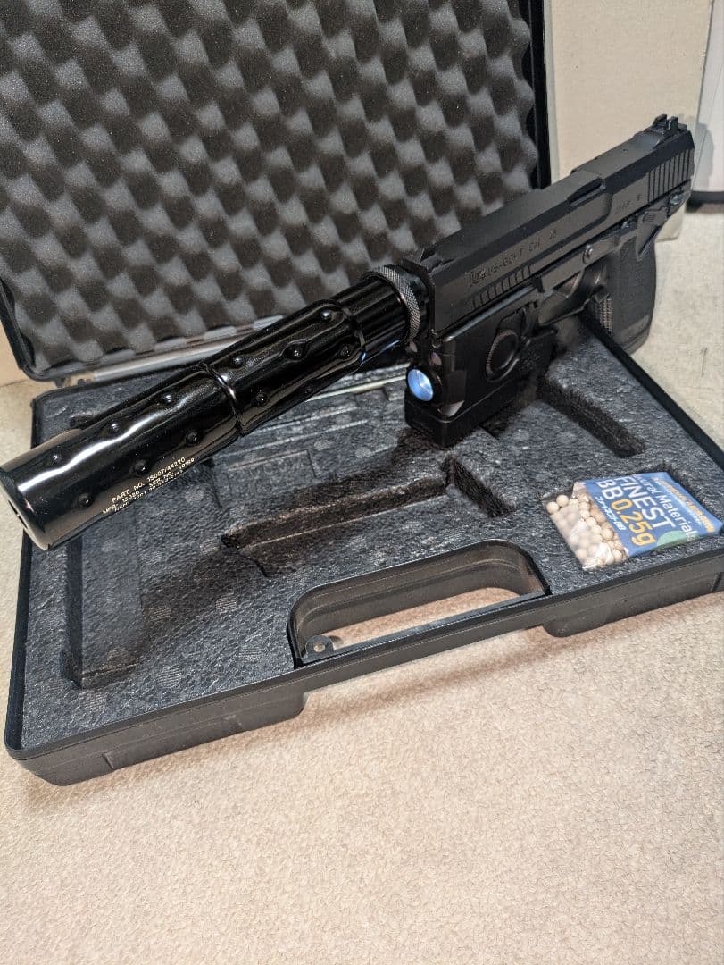 美品☆東京マルイ SOCOM Mk23 ガスガン サイレンサー ライト付き