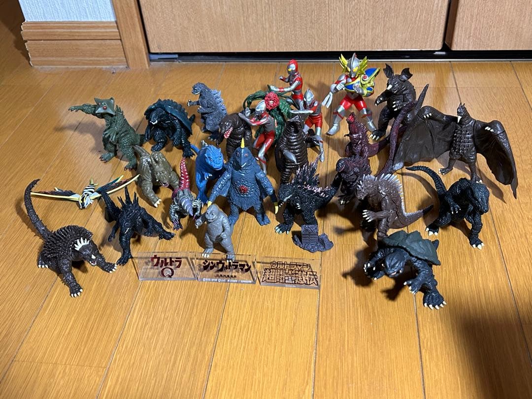 HGゴジラ・ウルトラマンフィギュアセット 25体まとめ売り
