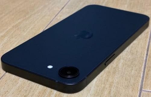 【美品】iPhone16e 128GB 　ブラック SIMフリー