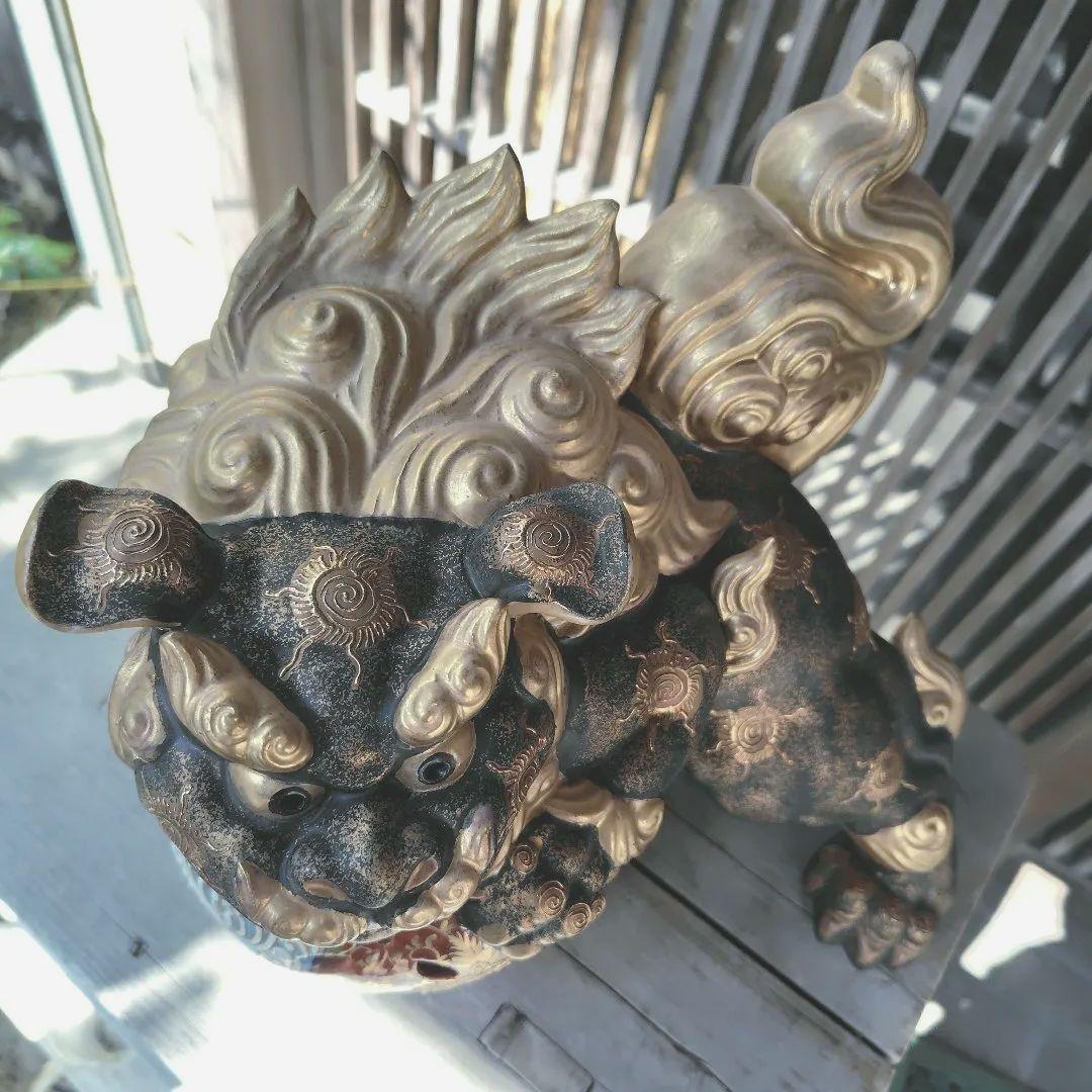 獅子玉乗り置物 　魔除け　アンティーク　九谷焼