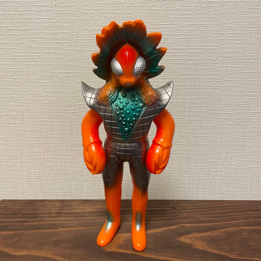 ブルマァク　ギロン人　ソフビ