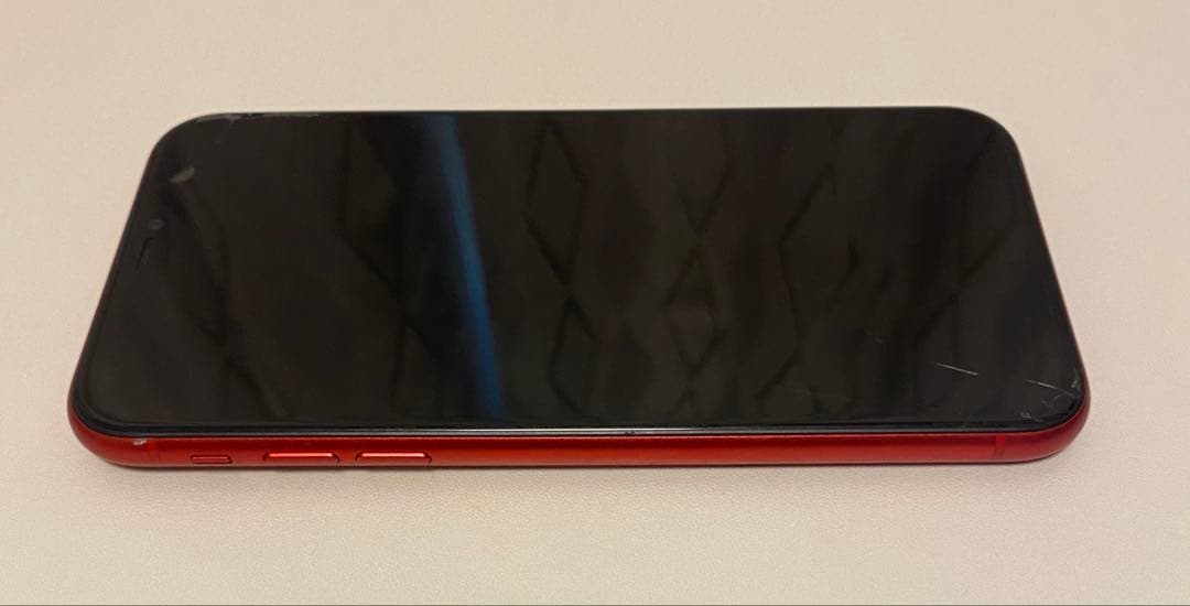 S*）様 【画面割れ】Apple iPhone11 レッド