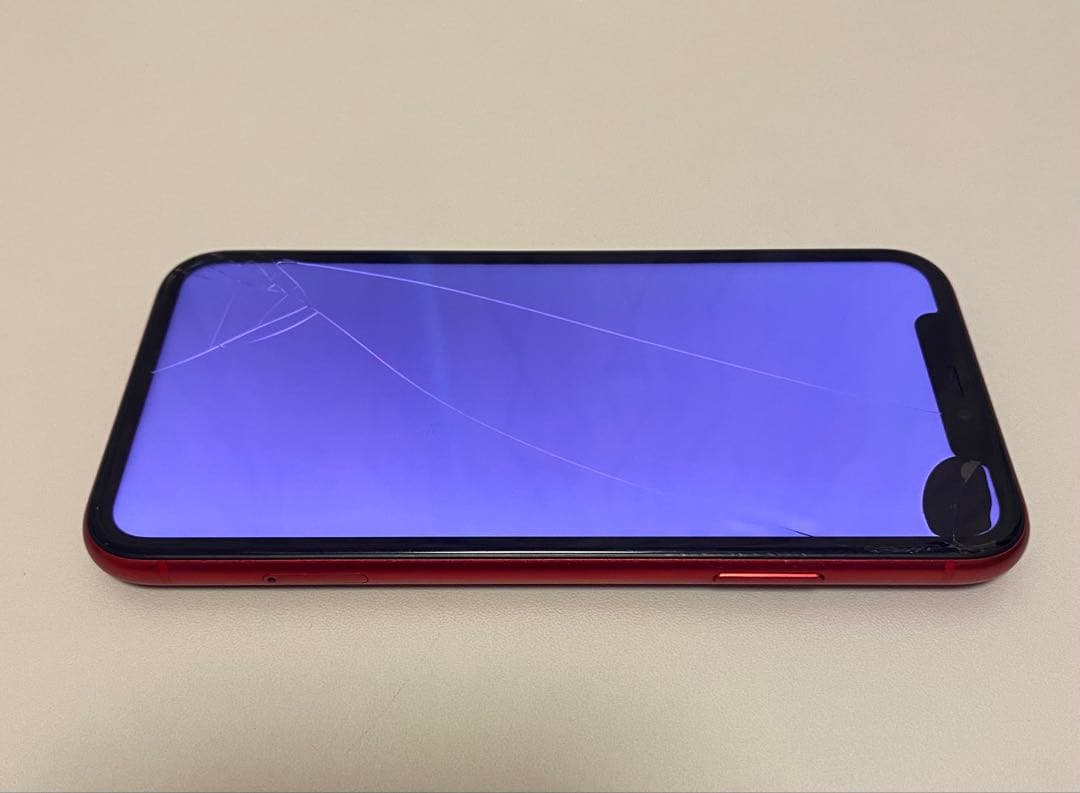 S*）様 【画面割れ】Apple iPhone11 レッド