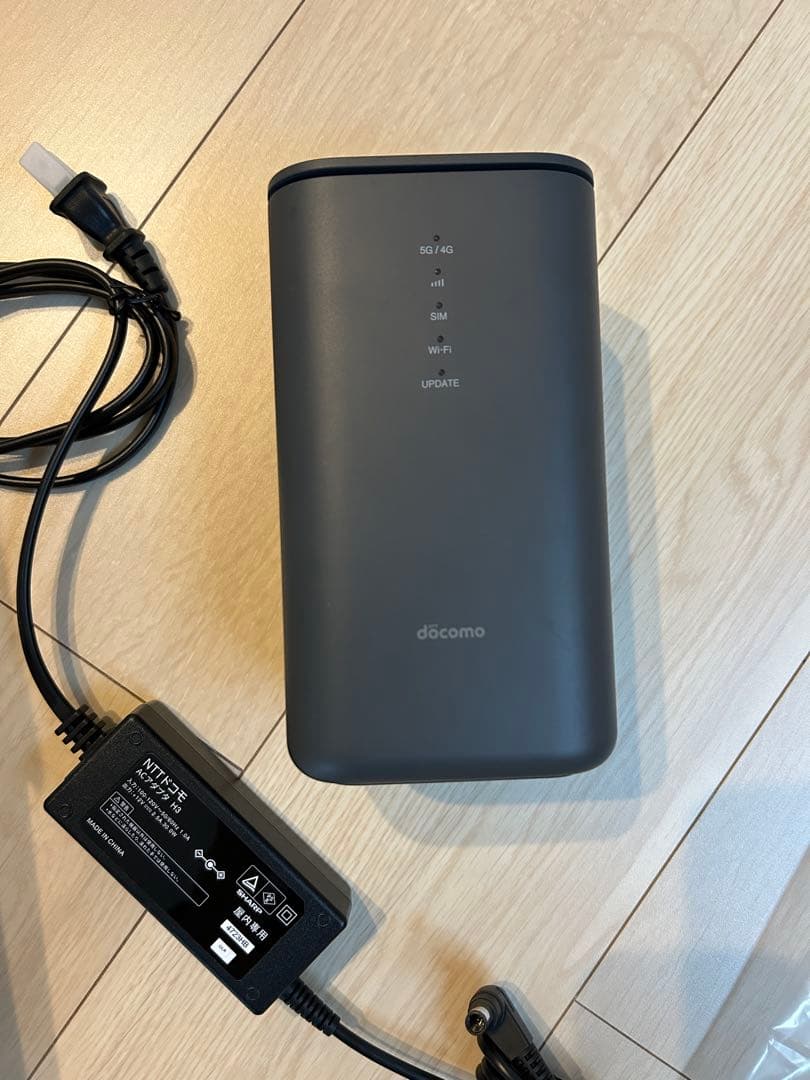 docomo ルーター グレー 本体Wi-Fi