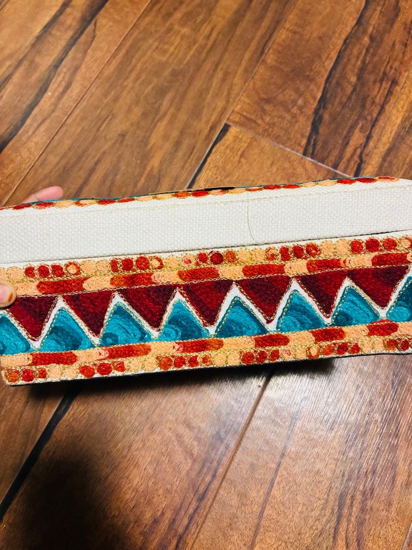 刺繍入りティッシュボックスカバー