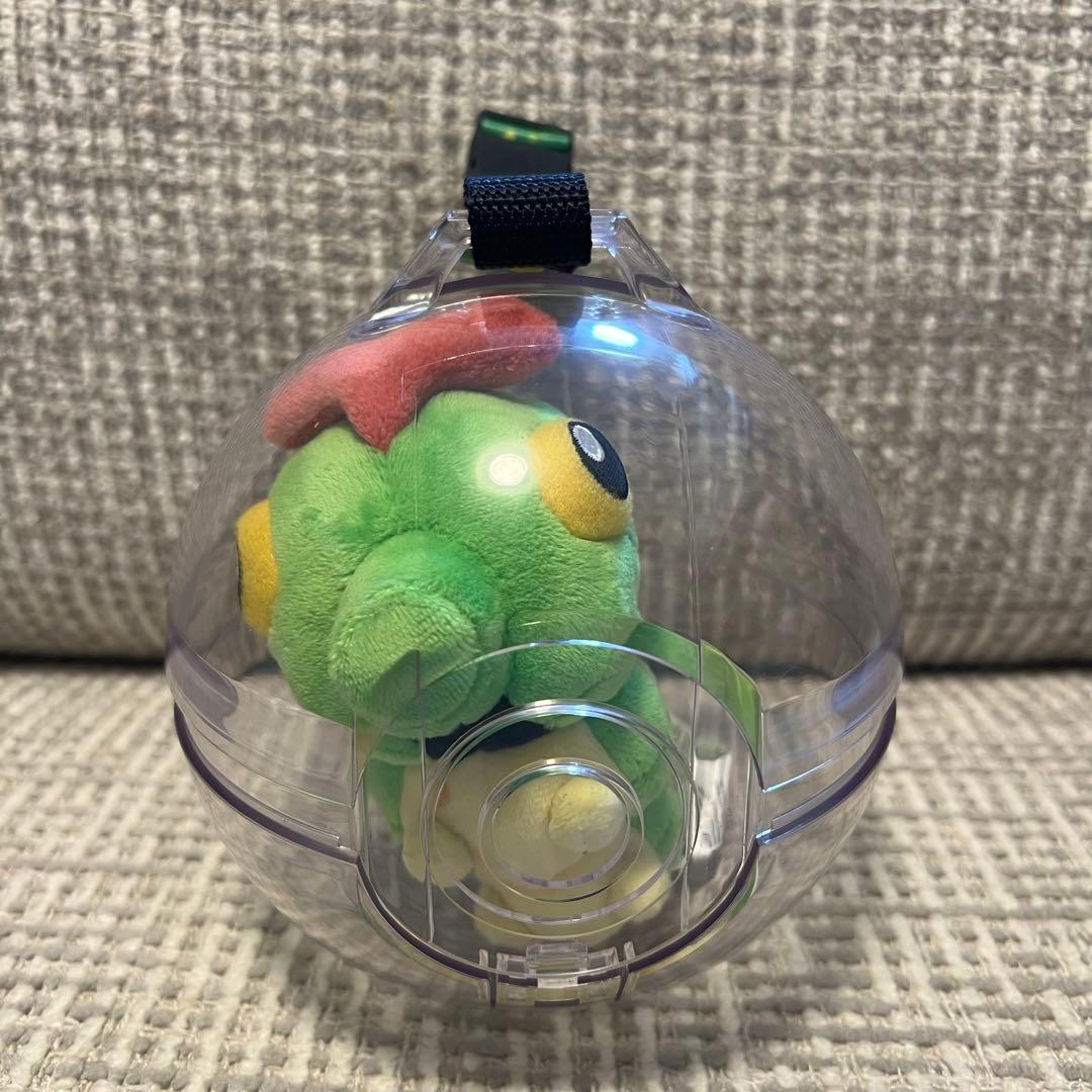 ポケパークカントー　モンスターボール型ぬいぐるみ連れ歩きケース　ポケパーク