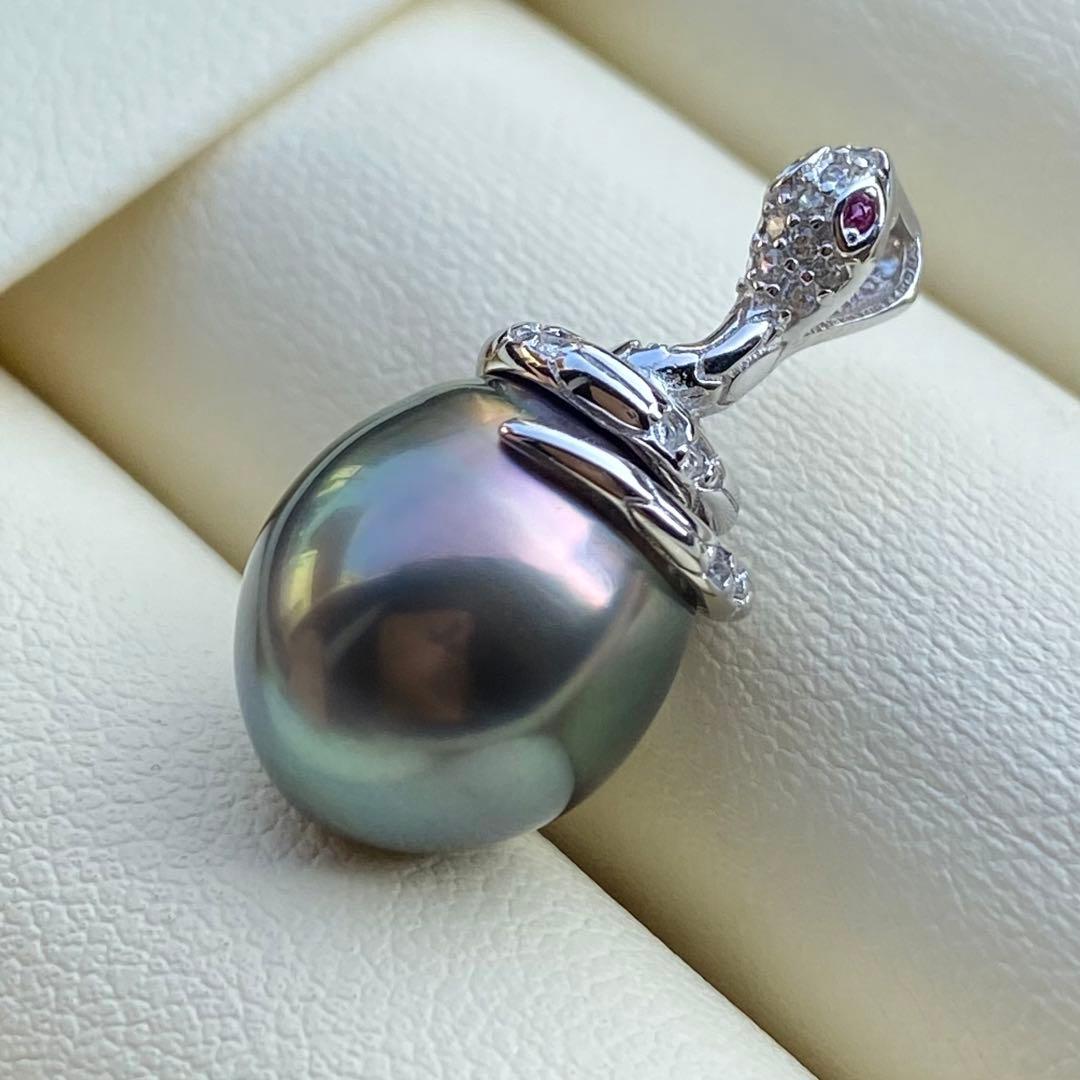 本真珠　南洋黒蝶真珠ネックレストップ　13*11mmグリーンPT998