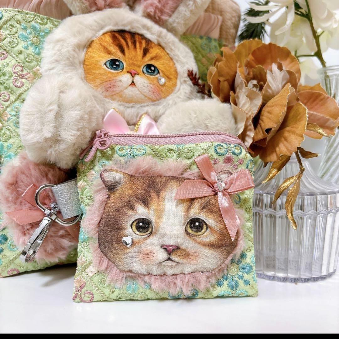 コヤンイサムチョン　ポーチ付き　インド刺繍　ファーバック　リボン