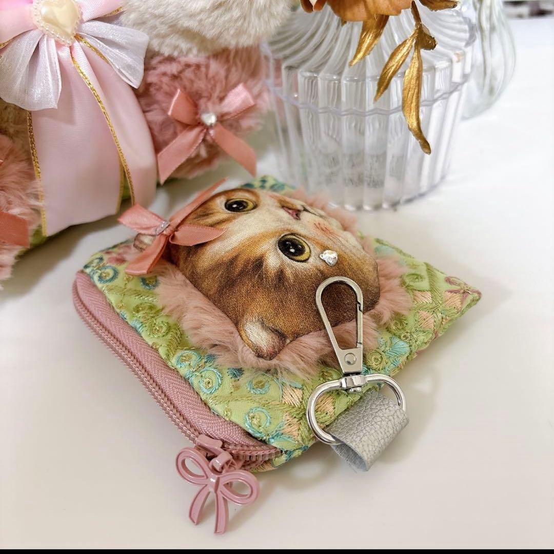 コヤンイサムチョン　ポーチ付き　インド刺繍　ファーバック　リボン