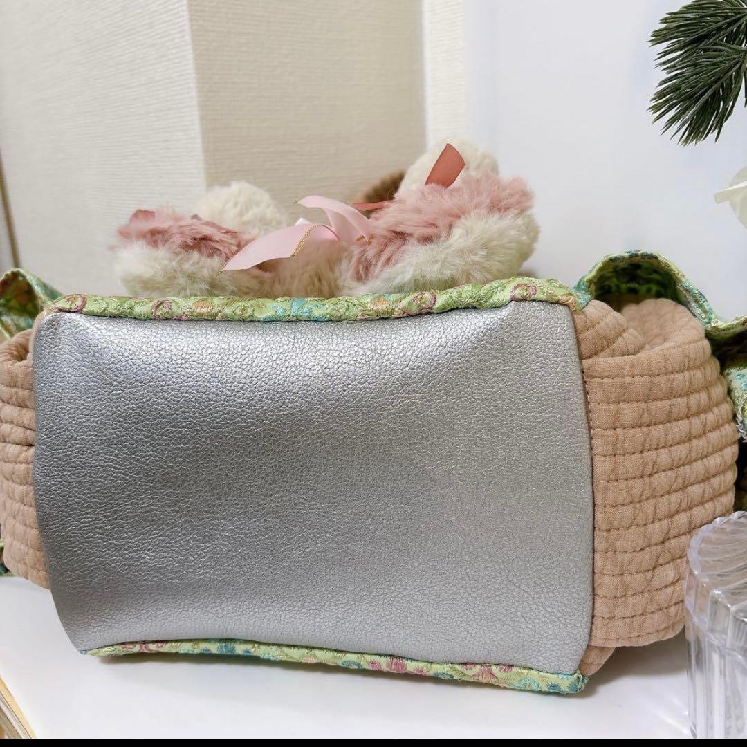 コヤンイサムチョン　ポーチ付き　インド刺繍　ファーバック　リボン