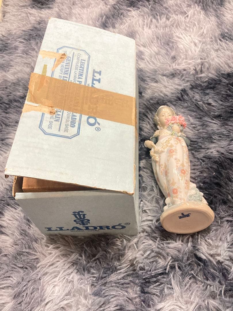 A0105）LLADRÓ リヤドロ　バレンシアの少女　絶版　スペイン　美品