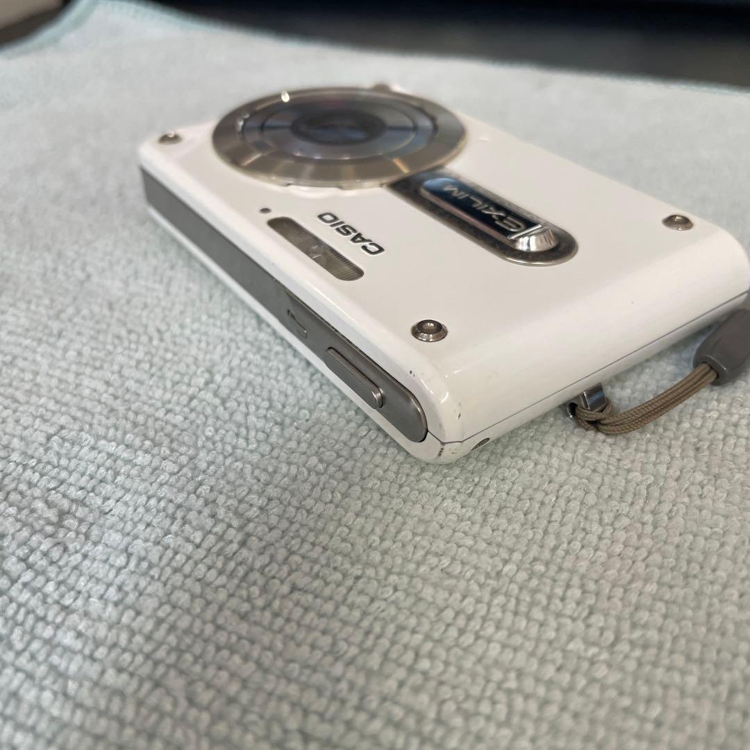 CASIO EXILIM EX-S100デジカメコンデジ ホワイト