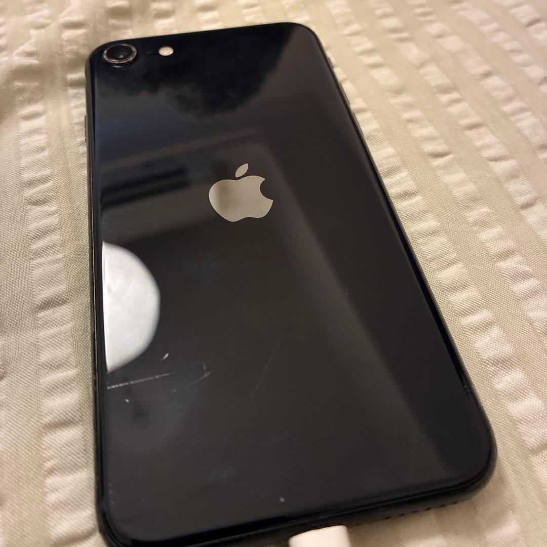 Apple iPhone se3 64GB ブラック