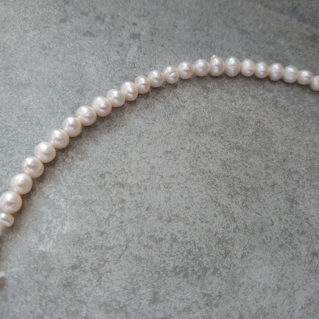 淡水パール天然石のアシンメトリーデザインネックレス 鳥とリボン、薔薇モチーフ