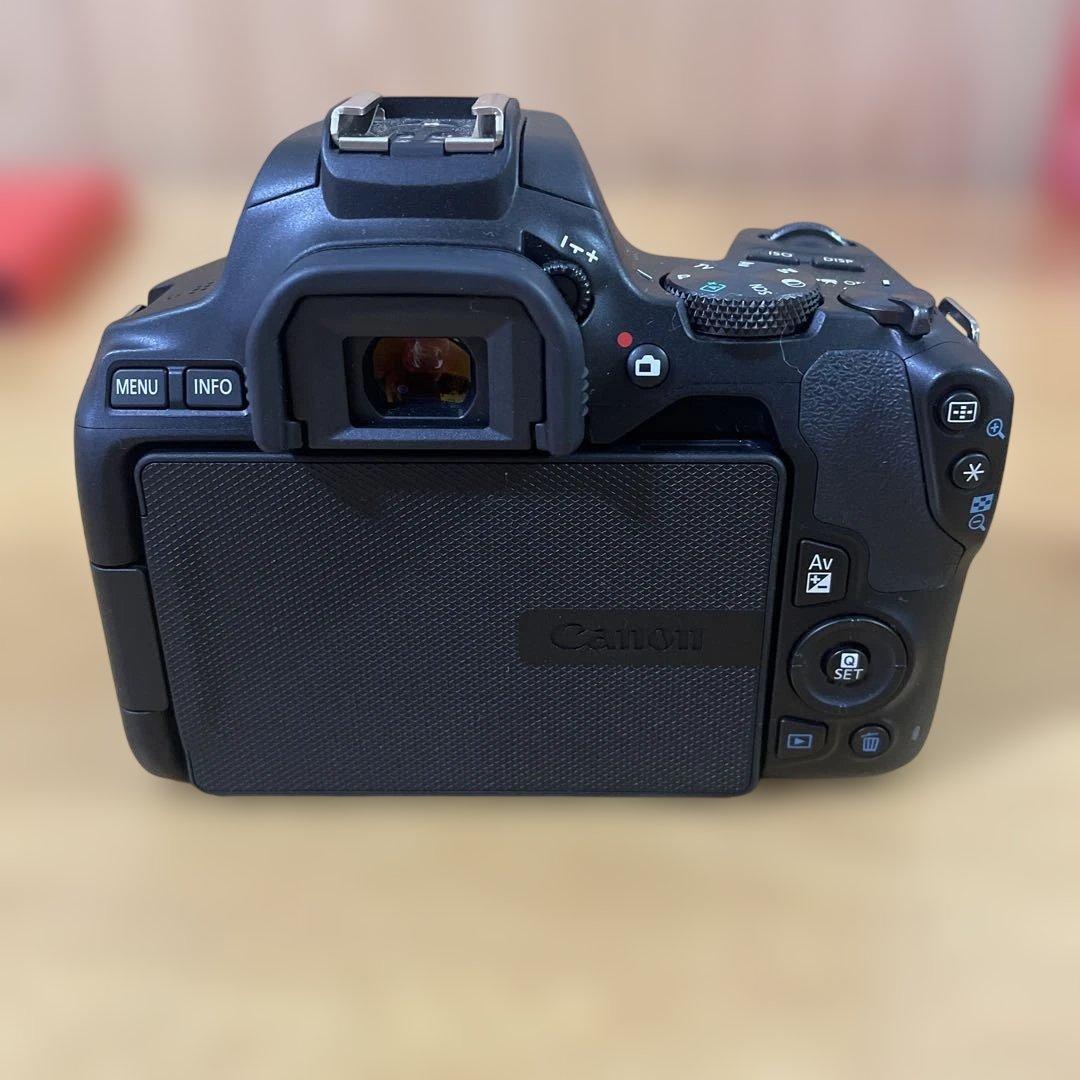 Canon EOS Kiss X10 デジタル一眼レフ 美品