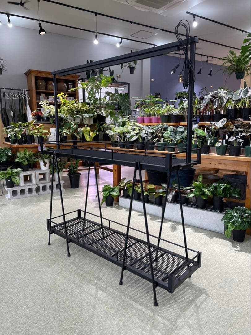 アイアンシェルフ　植物棚　受注生産　ダクトレール付　tig溶接製作