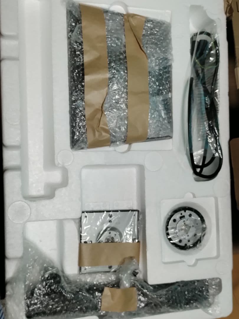 GigaCrysta モニター 本体