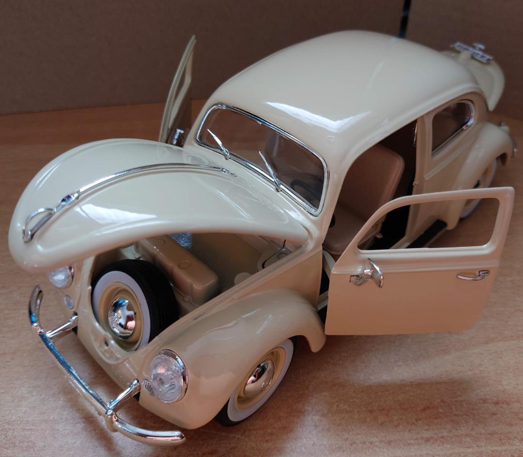 1/18フォルクスワーゲンビートル ベージュ VW BEETLE 1955