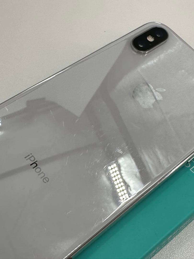 iPhoneX 本体　256GB ケース付　SIMフリー