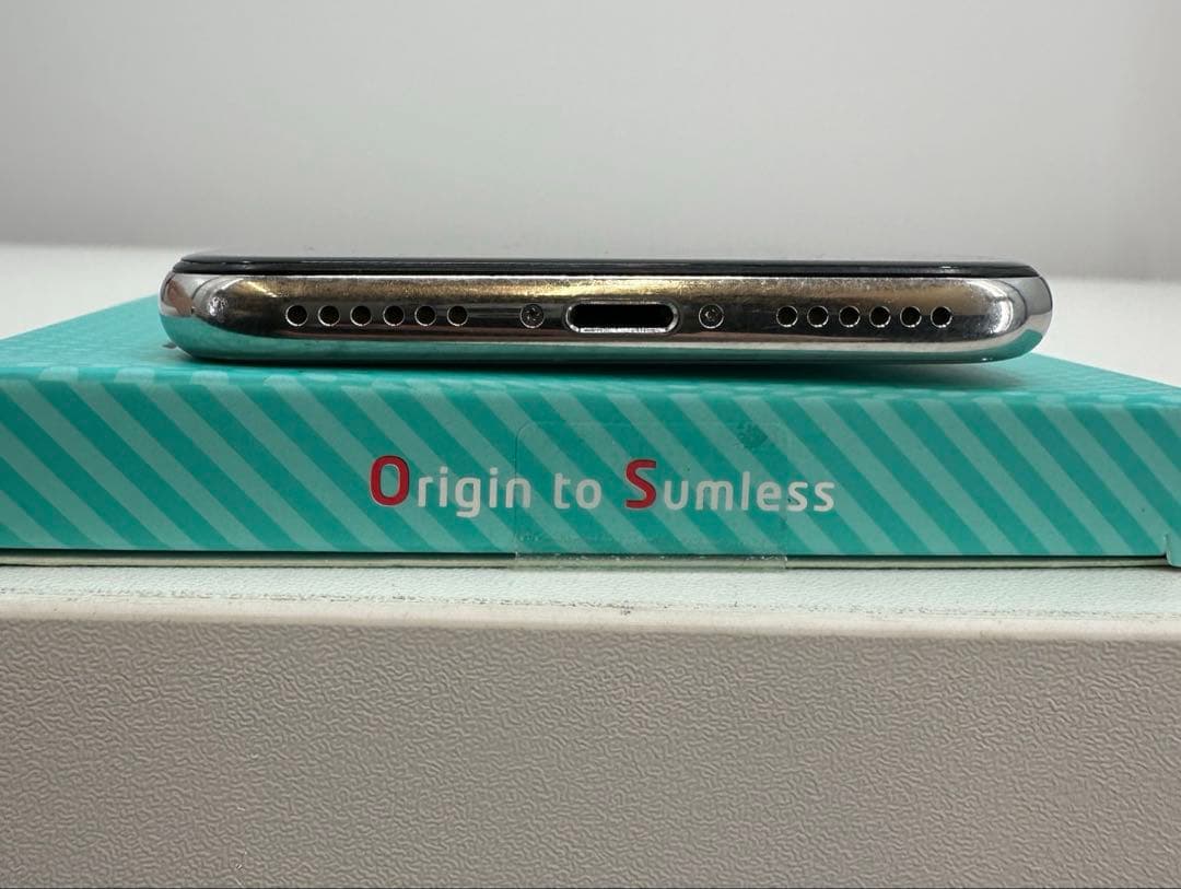 iPhoneX 本体　256GB ケース付　SIMフリー