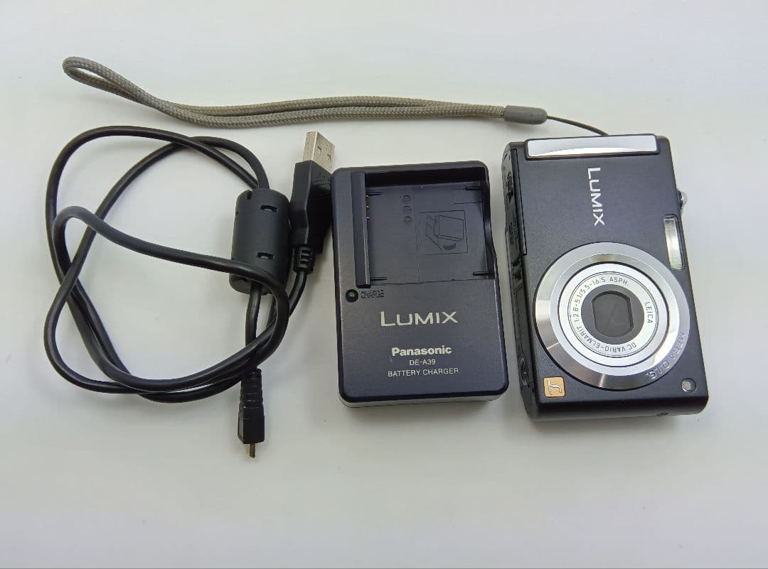 Panasonic　デジカメ　DMC-FS3　パナソニック　デジタルカメラ