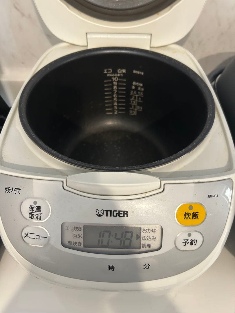 タイガー　マイコン炊飯器 1升炊き 炊きたて JBH-G181-W 2020年製