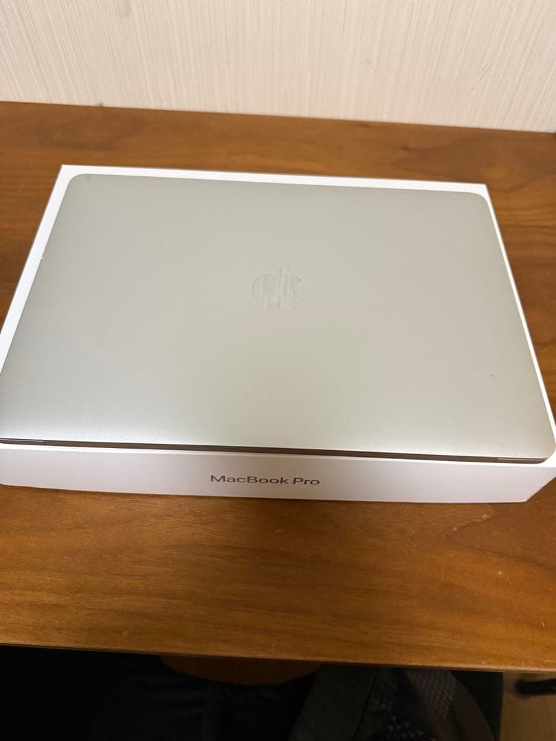 MacBook Pro 2019 13インチ　初期化済み　動作確認済み