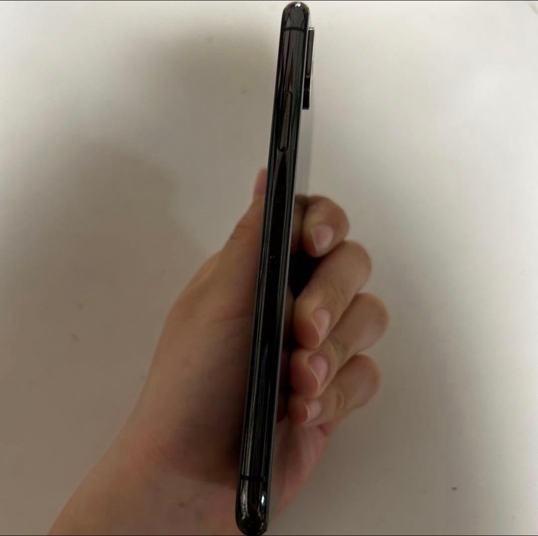 iPhone XS ブラック 100%バッテリー