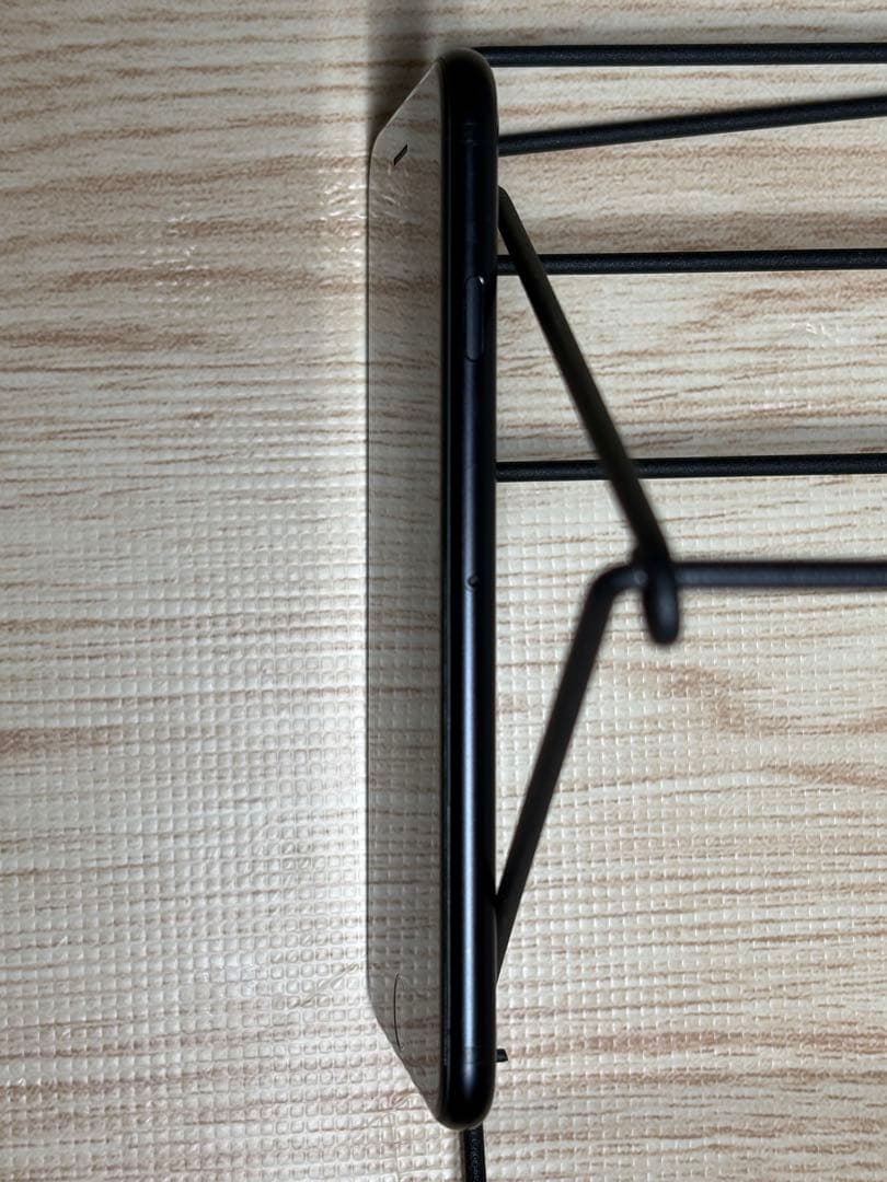 iPhone SE2(第2世代) 本体 64GB ブラック