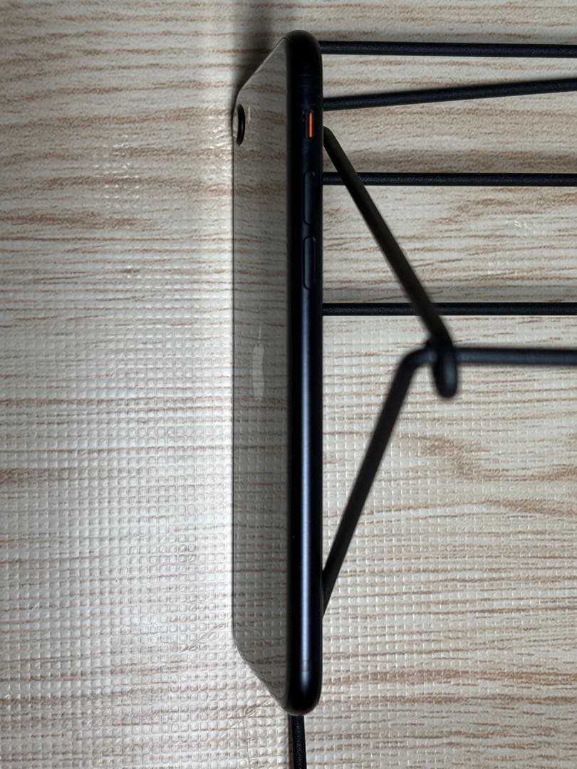 iPhone SE2(第2世代) 本体 64GB ブラック