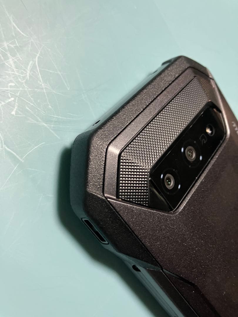 TORQUE 5G KYG01 SIMフリー 美品