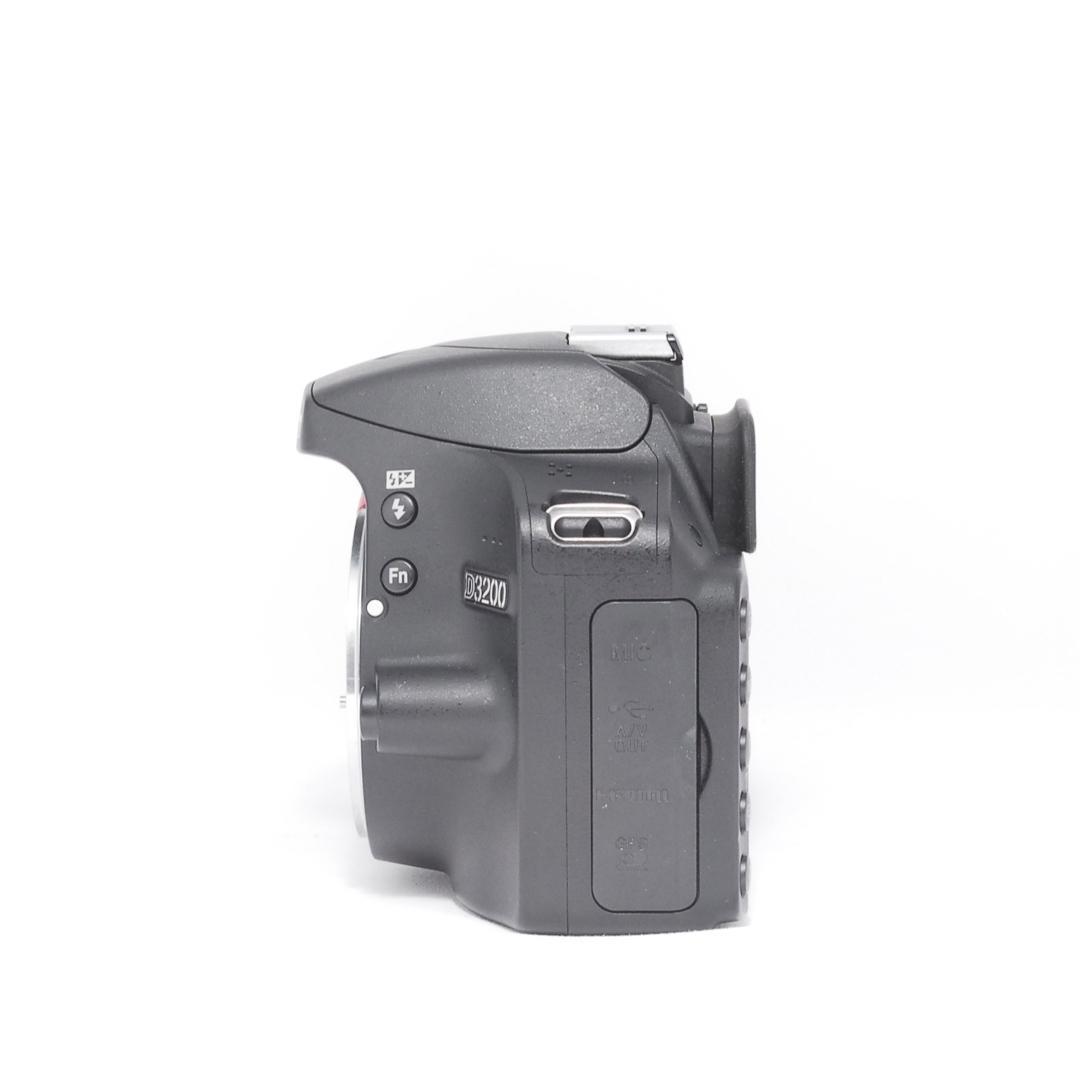 【初心者おすすめ】Nikon D3200 ダブルズーム 元箱付 スマホ転送OK