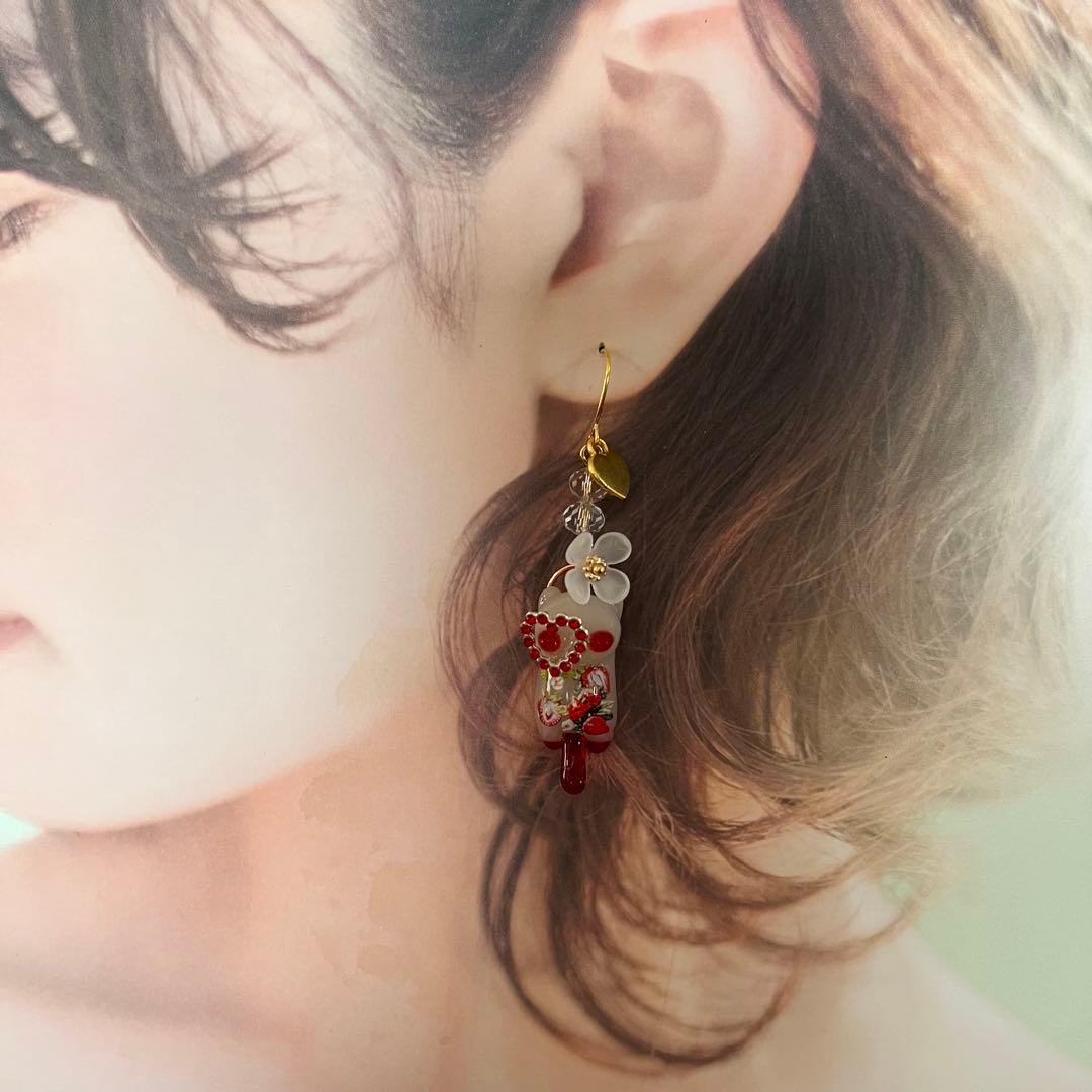 ฅ❤️ ねこ　猫　レジン　花　いちご　ピアス　イヤリング　ピアス