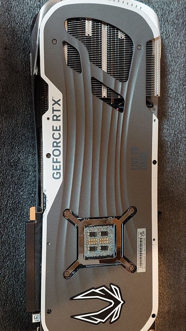グラフィックボード・グラボ・ビデオカード ZOTAC RTX 4090 AMP EXTREME AIRO