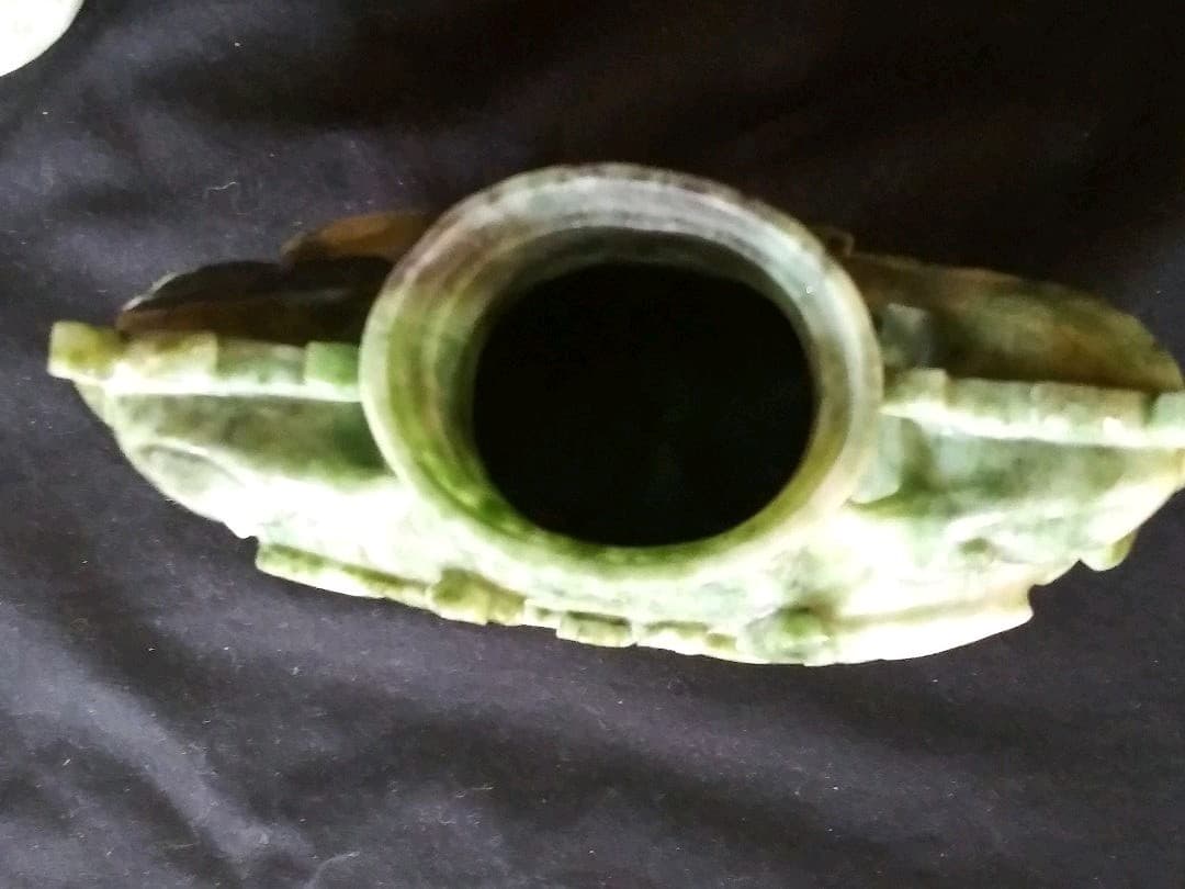 玉製鶏尊　南陽翡翠(独山玉)製　中国工芸品　置物　NO.837