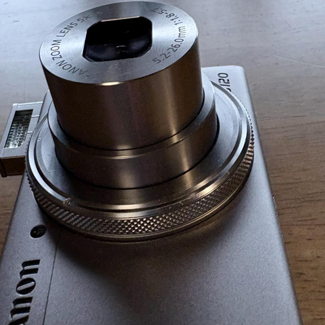 Canon PowerShot S120 本体と付属品