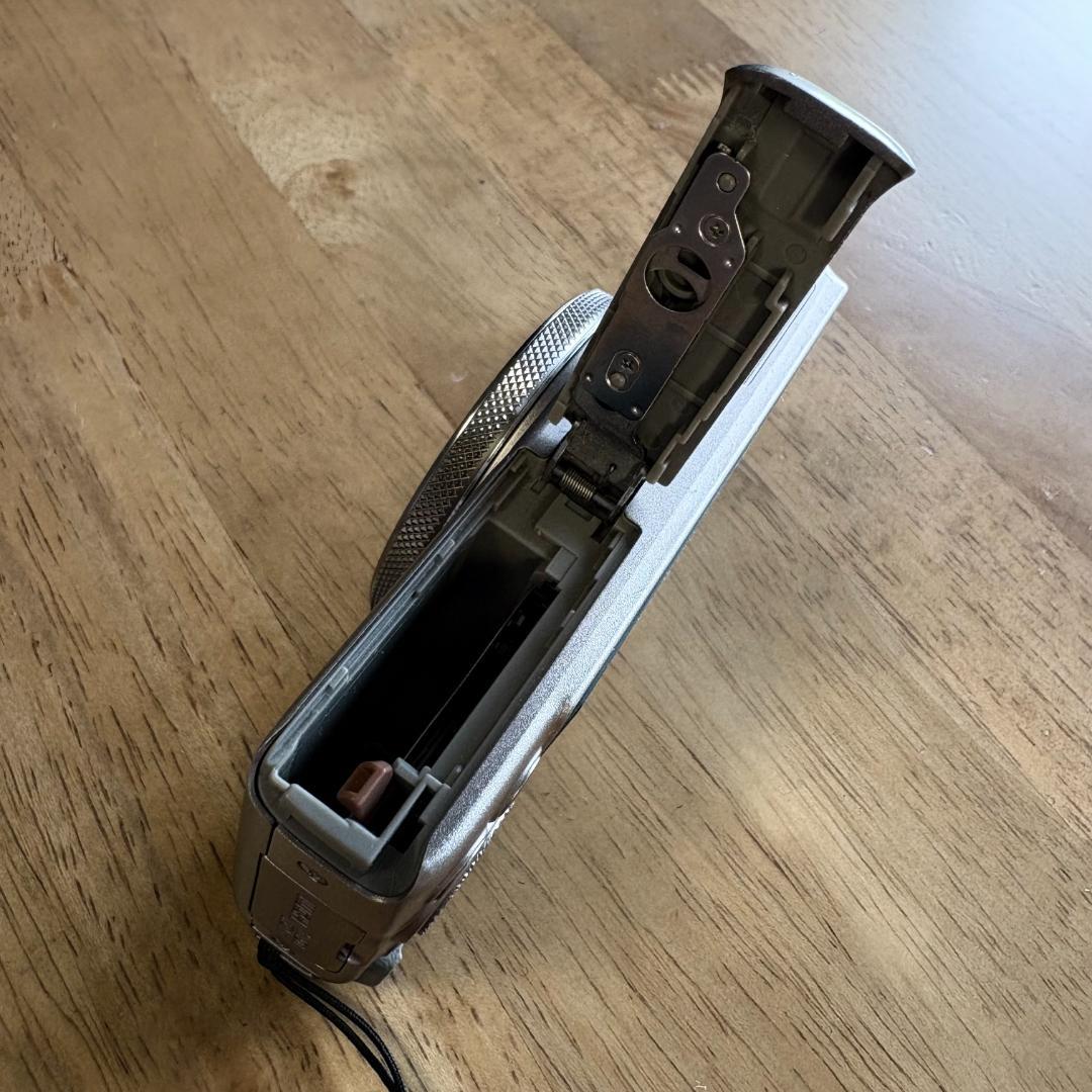 Canon PowerShot S120 本体と付属品