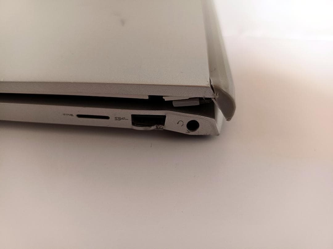 DELL Inspiron 5402 / 第11世代Core i5 / 訳アリ