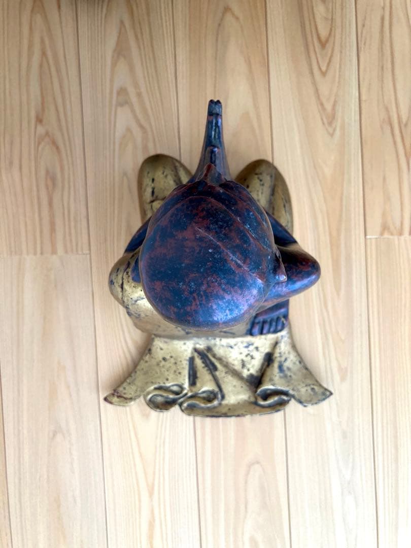 【希少】ミャンマー仏像 仏弟子木彫り祈り像 金彩 古木造形 高さ30cm 一点物