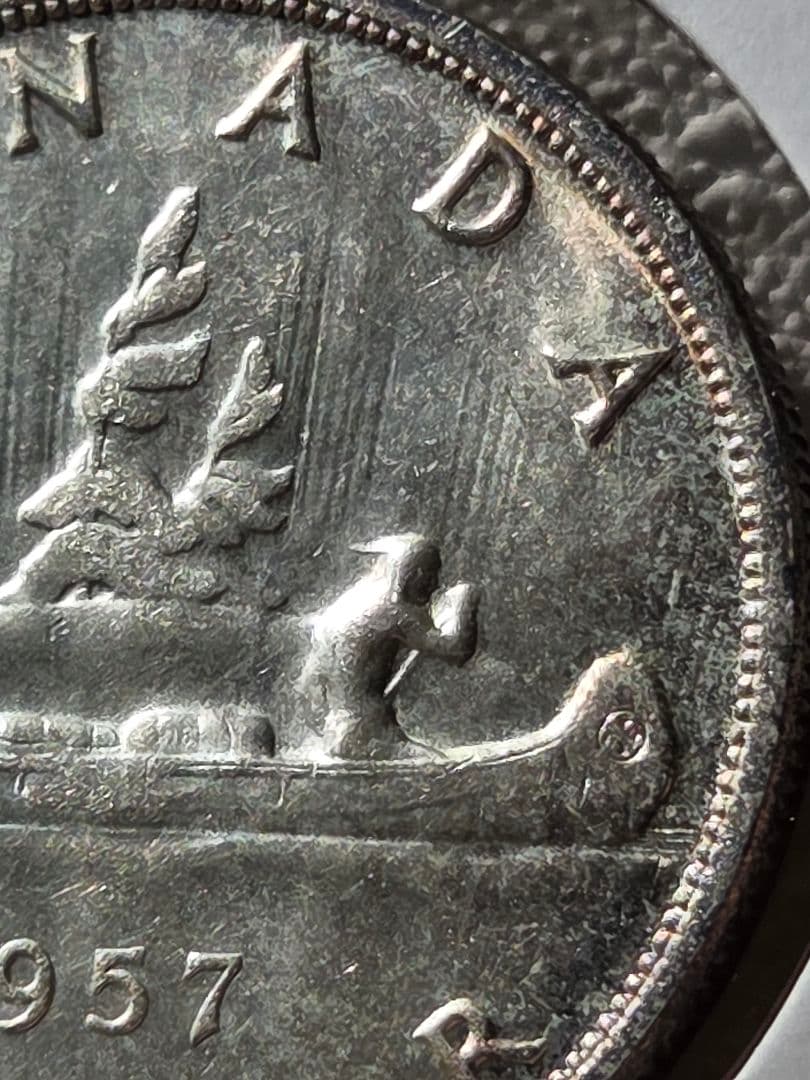 (稀少な状態)　カナダ連邦　エリザベス2世　1 ドル銀貨　1957