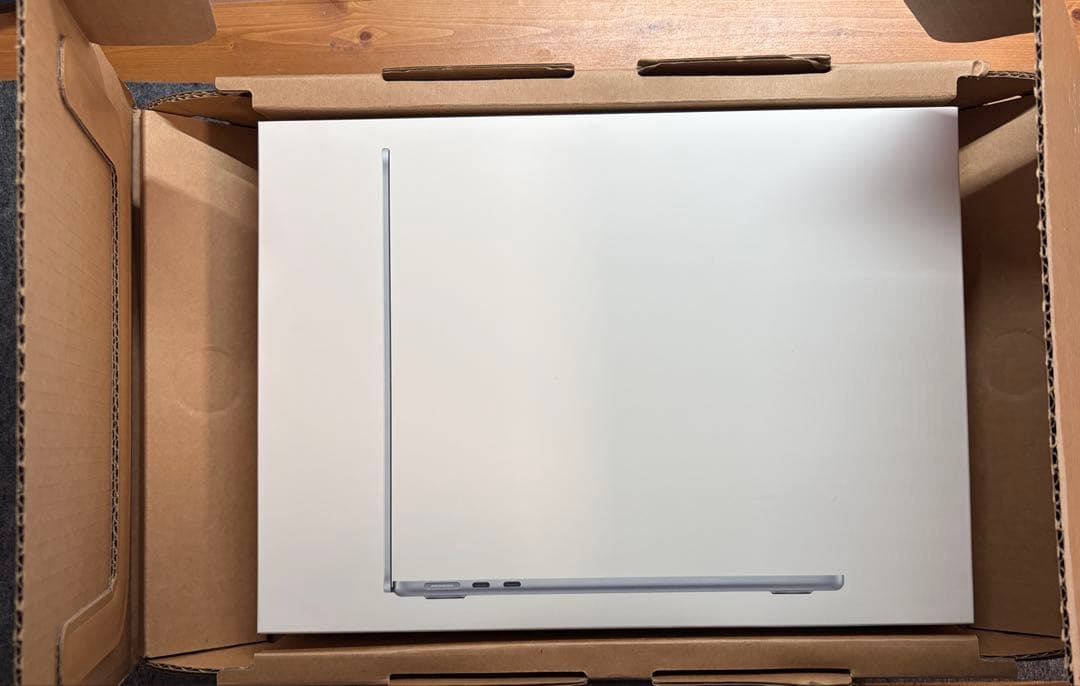 【完美品】MacBook Air M4 16GB 256G バッテリー100%